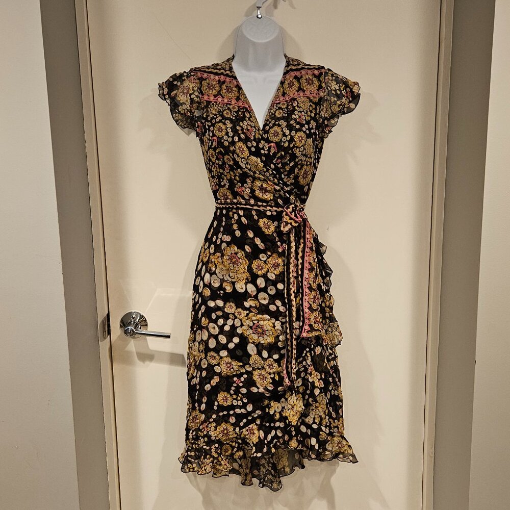 DVF Chrissy Wrap Floral Dress, Knee Length Ruffle Size 4